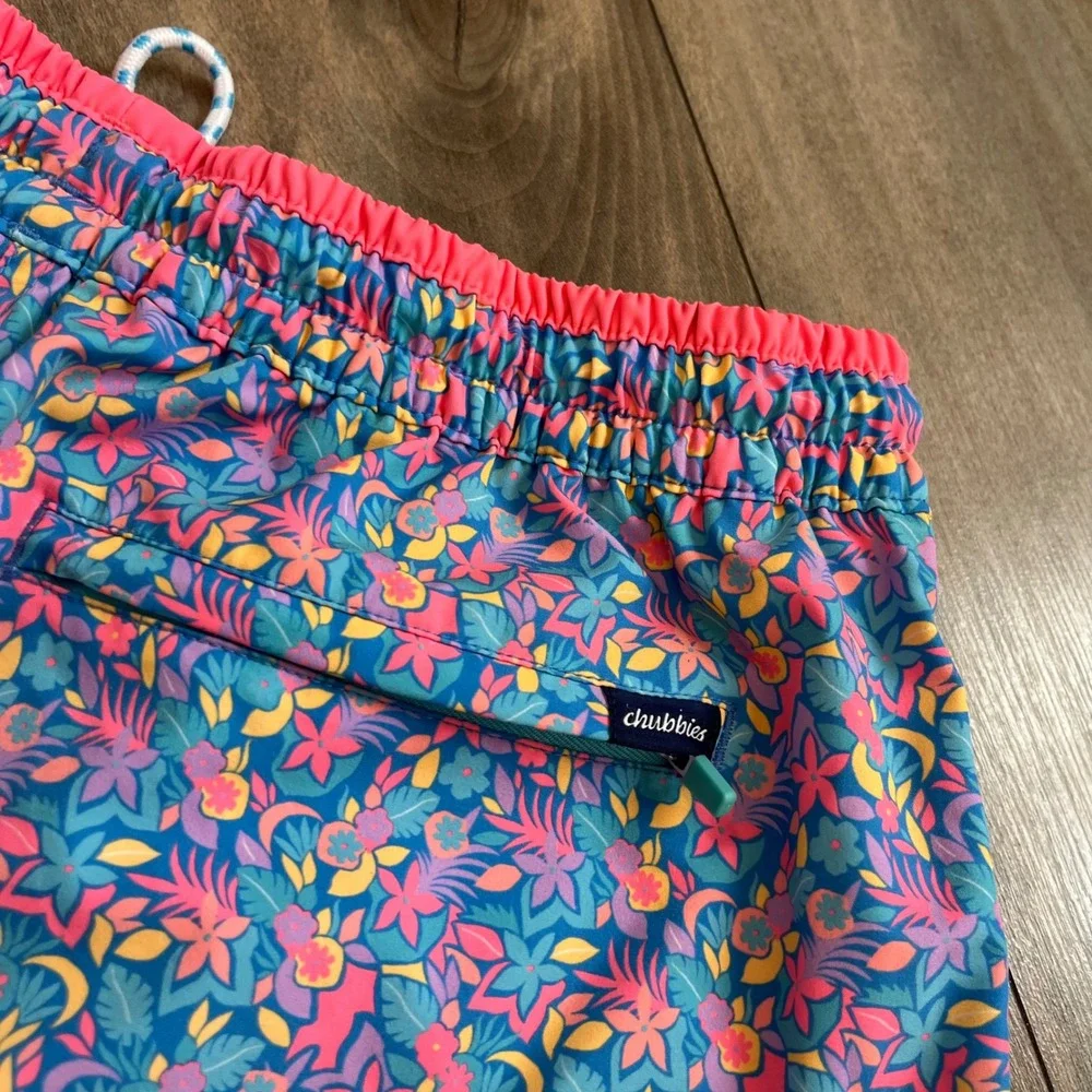 Chubbies Mens Floral Swim Trunks Blue Pink Tropical Print Shorts L Bin E-100